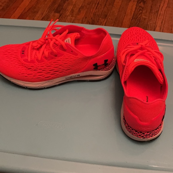 Under Armor Sonic - Picture 3 of 9